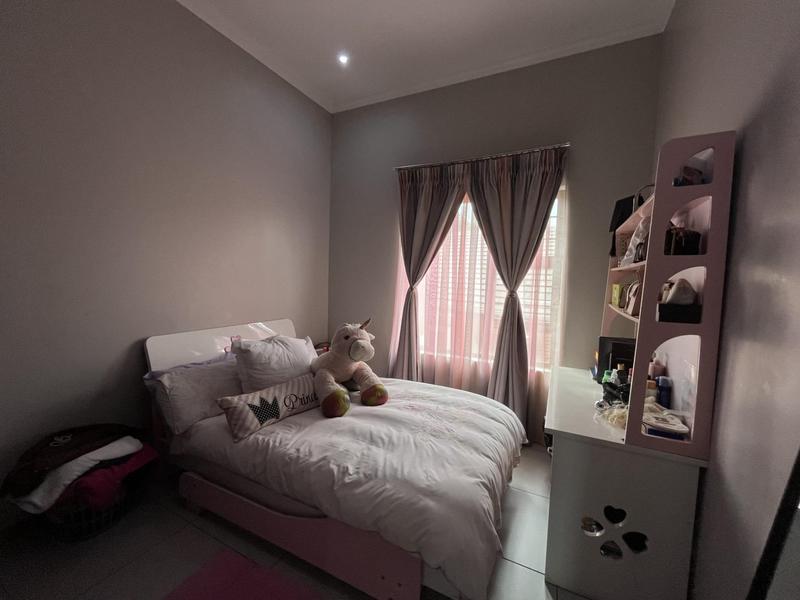 To Let 3 Bedroom Property for Rent in Glen Marais Gauteng