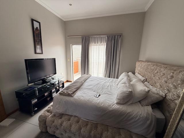To Let 3 Bedroom Property for Rent in Glen Marais Gauteng