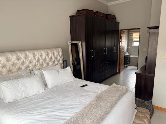 To Let 3 Bedroom Property for Rent in Glen Marais Gauteng