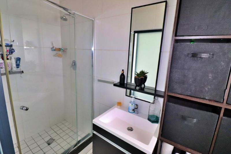 2 Bedroom Property for Sale in Greenstone Hill Gauteng