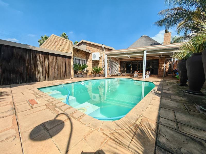 4 Bedroom Property for Sale in Vanderbijlpark SE 3 Gauteng