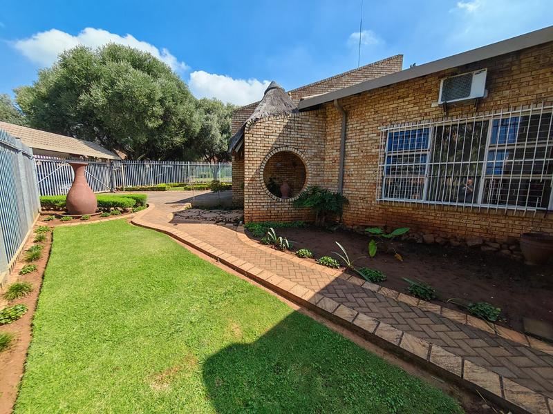 4 Bedroom Property for Sale in Vanderbijlpark SE 3 Gauteng