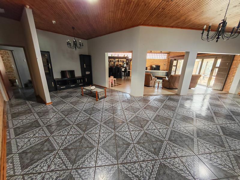 4 Bedroom Property for Sale in Vanderbijlpark SE 3 Gauteng