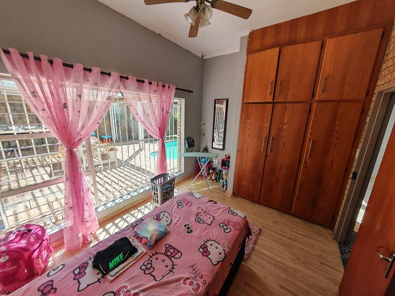 4 Bedroom Property for Sale in Vanderbijlpark SE 3 Gauteng