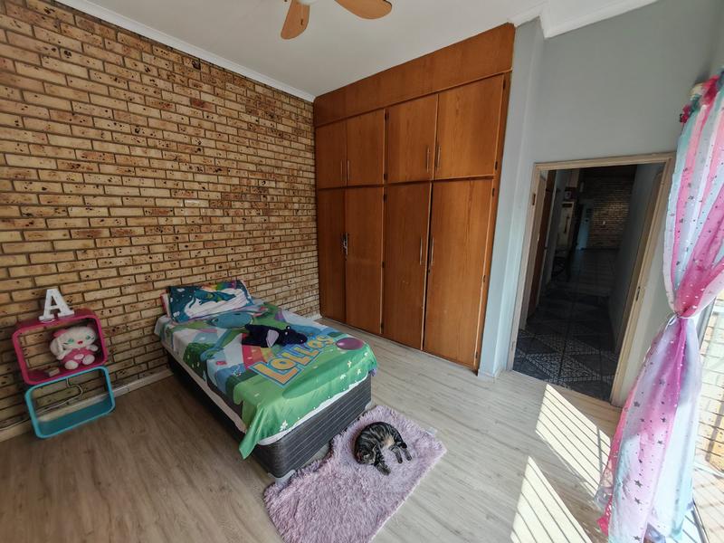 4 Bedroom Property for Sale in Vanderbijlpark SE 3 Gauteng