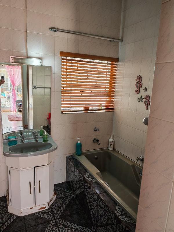 4 Bedroom Property for Sale in Vanderbijlpark SE 3 Gauteng