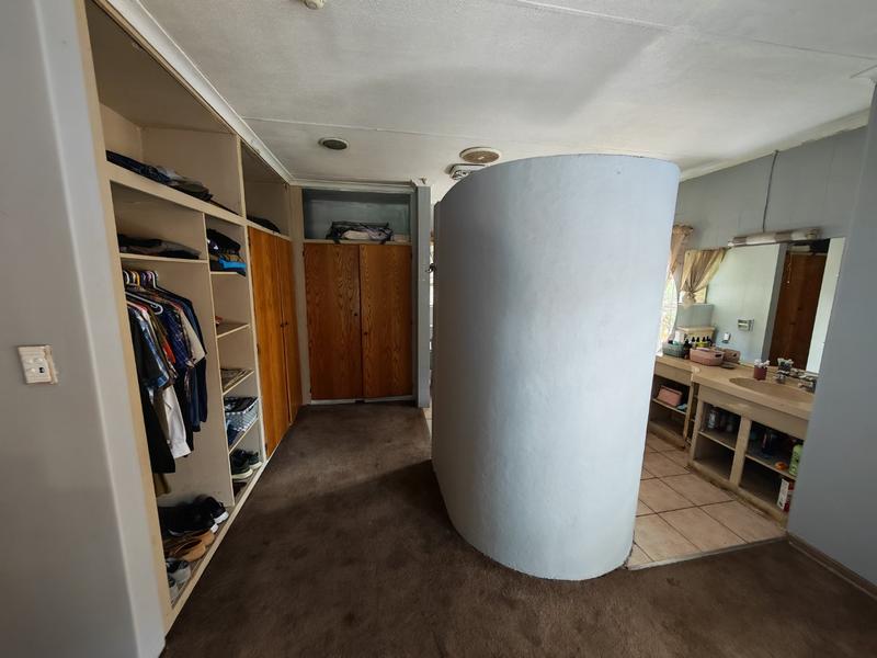4 Bedroom Property for Sale in Vanderbijlpark SE 3 Gauteng