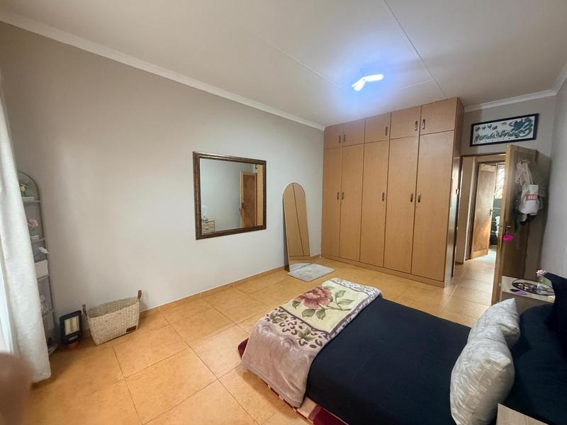 4 Bedroom Property for Sale in Laudium Gauteng