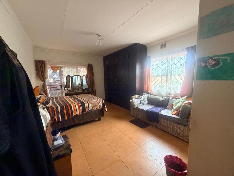 4 Bedroom Property for Sale in Laudium Gauteng