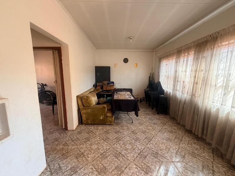 4 Bedroom Property for Sale in Laudium Gauteng