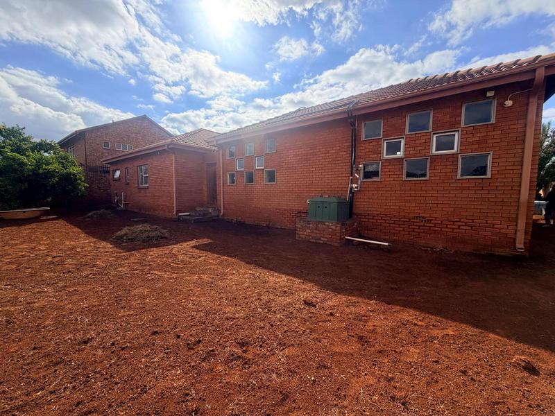 4 Bedroom Property for Sale in Laudium Gauteng