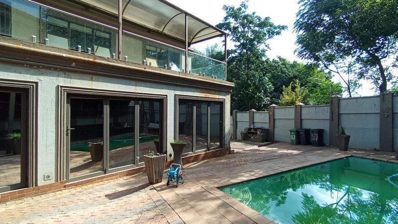 7 Bedroom Property for Sale in Raslouw Gauteng