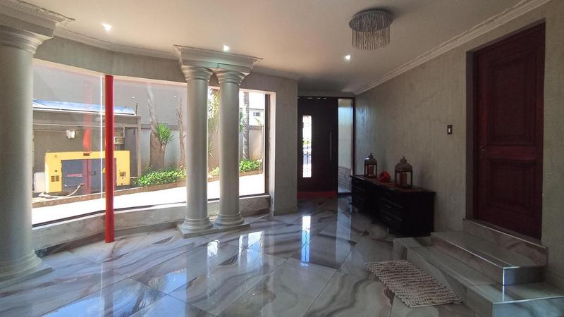 7 Bedroom Property for Sale in Raslouw Gauteng