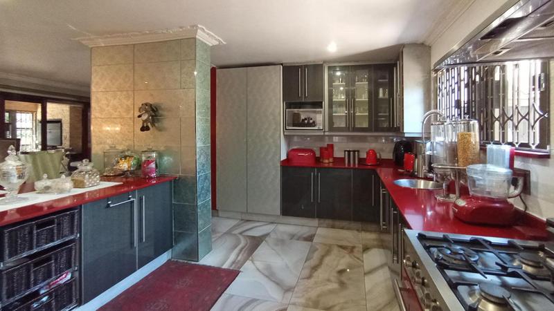 7 Bedroom Property for Sale in Raslouw Gauteng