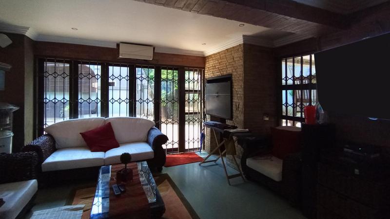 7 Bedroom Property for Sale in Raslouw Gauteng