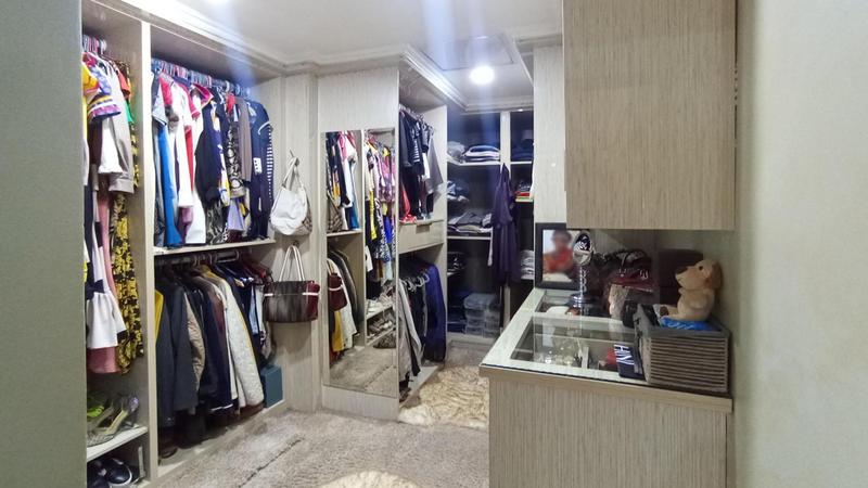 7 Bedroom Property for Sale in Raslouw Gauteng