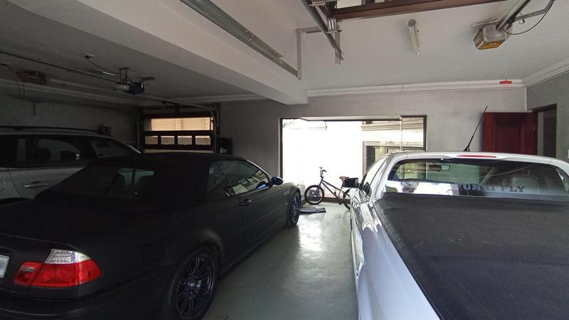 7 Bedroom Property for Sale in Raslouw Gauteng