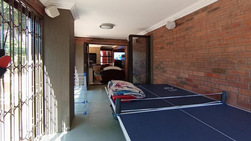 7 Bedroom Property for Sale in Raslouw Gauteng