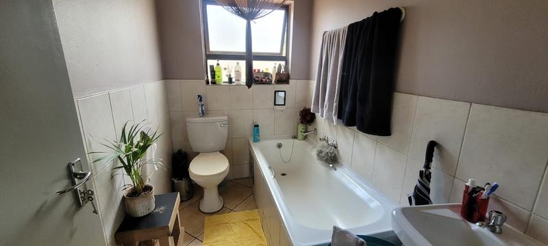 3 Bedroom Property for Sale in Elandsfontein Gauteng