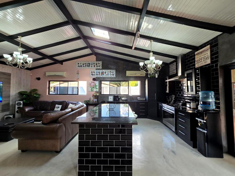 5 Bedroom Property for Sale in Raceview Gauteng