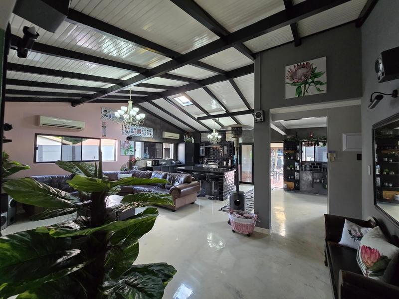 5 Bedroom Property for Sale in Raceview Gauteng