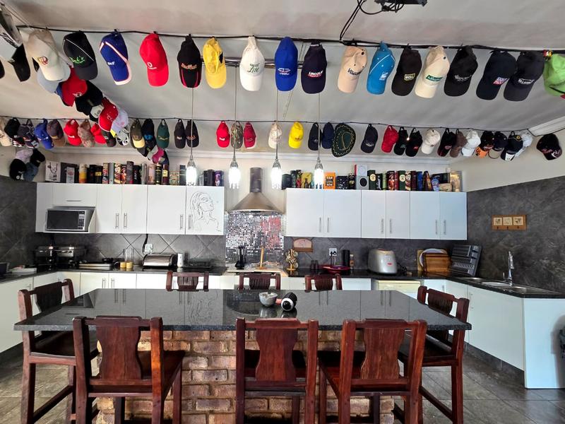 5 Bedroom Property for Sale in Raceview Gauteng