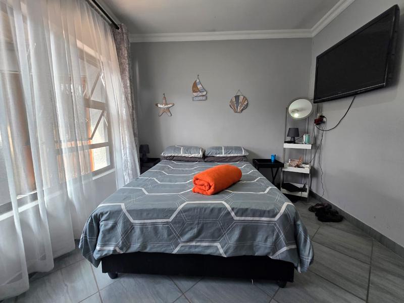 5 Bedroom Property for Sale in Raceview Gauteng