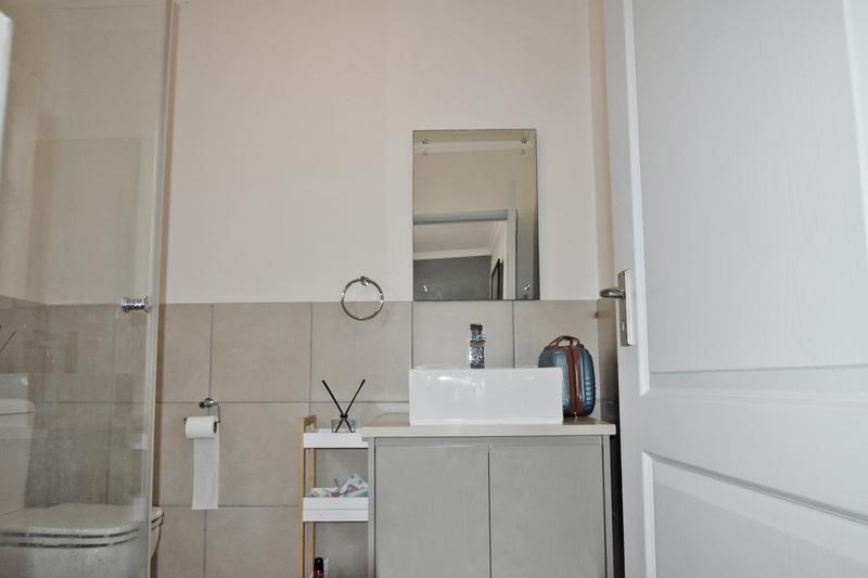 To Let 2 Bedroom Property for Rent in Wendywood Gauteng