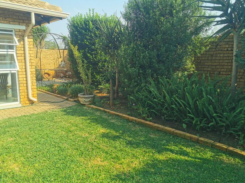 2 Bedroom Property for Sale in Montana Gauteng