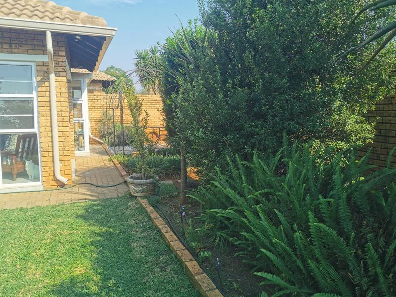 2 Bedroom Property for Sale in Montana Gauteng