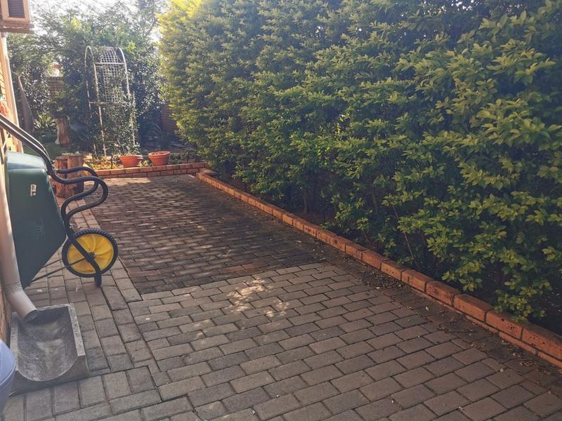 2 Bedroom Property for Sale in Montana Gauteng