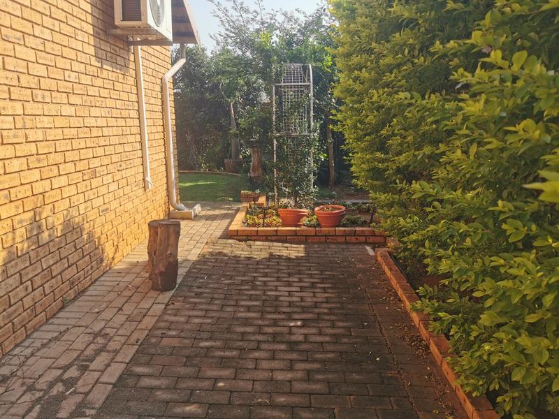 2 Bedroom Property for Sale in Montana Gauteng