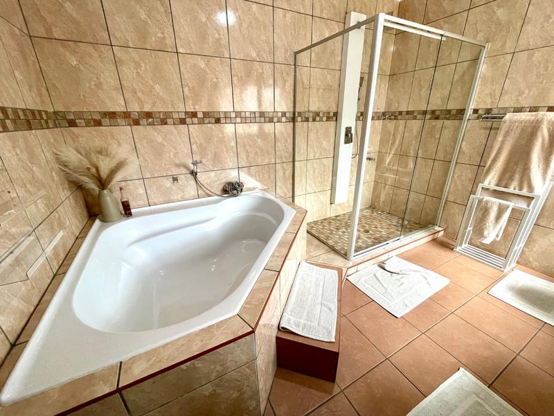 4 Bedroom Property for Sale in Noordkruin Gauteng