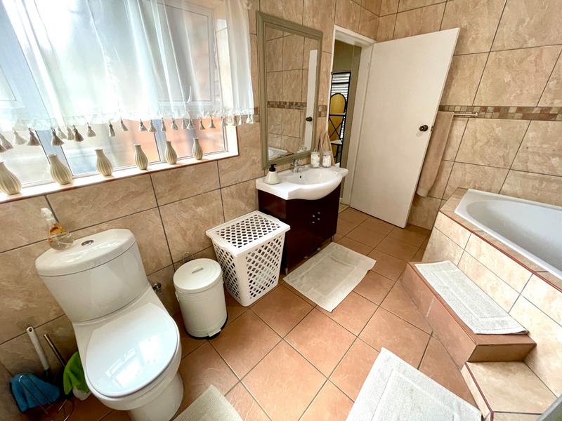 4 Bedroom Property for Sale in Noordkruin Gauteng