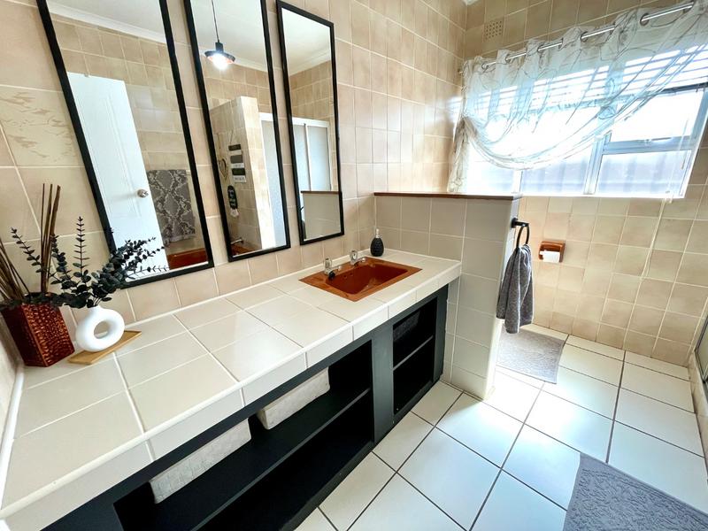 4 Bedroom Property for Sale in Noordkruin Gauteng