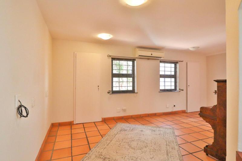 3 Bedroom Property for Sale in Waterkloof Ridge Gauteng