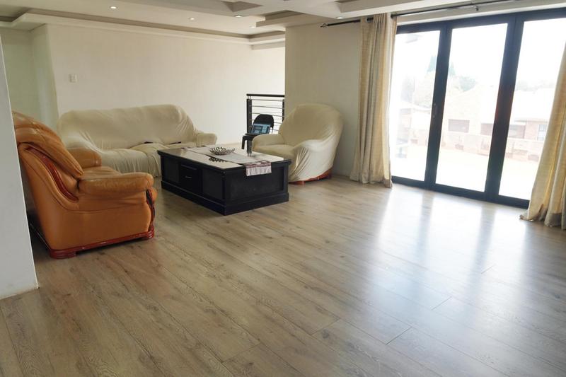 5 Bedroom Property for Sale in Dawn Park Gauteng