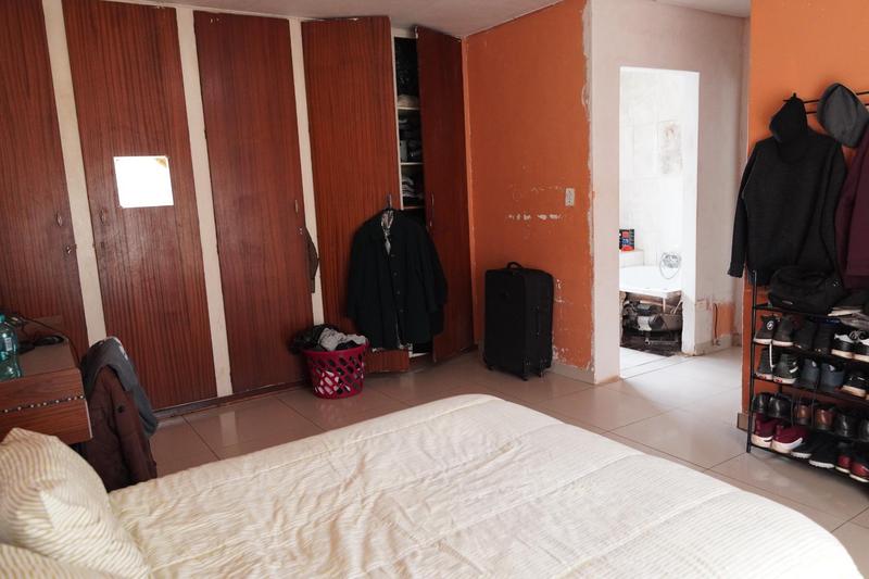 5 Bedroom Property for Sale in Dawn Park Gauteng