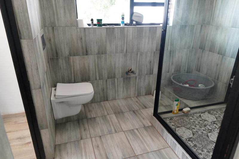 5 Bedroom Property for Sale in Dawn Park Gauteng
