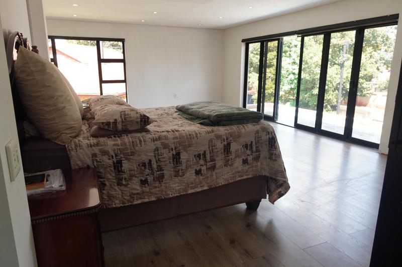 5 Bedroom Property for Sale in Dawn Park Gauteng