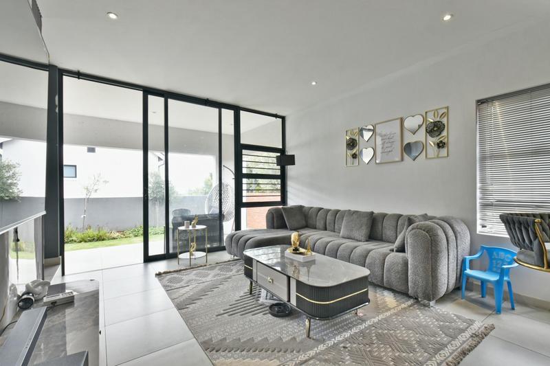 3 Bedroom Property for Sale in Pinehaven Gauteng
