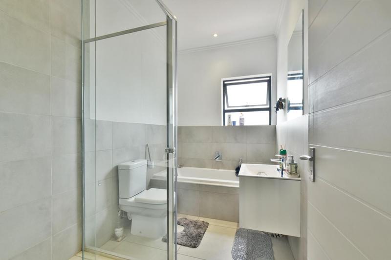 3 Bedroom Property for Sale in Pinehaven Gauteng