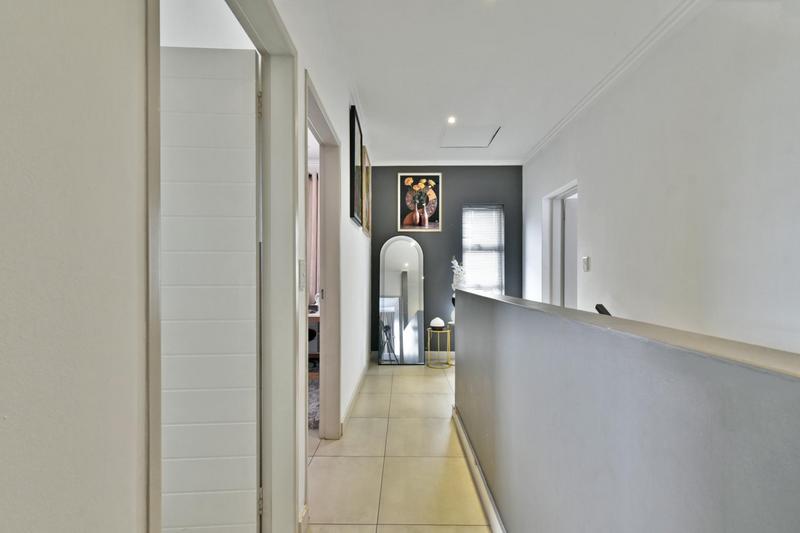 3 Bedroom Property for Sale in Pinehaven Gauteng