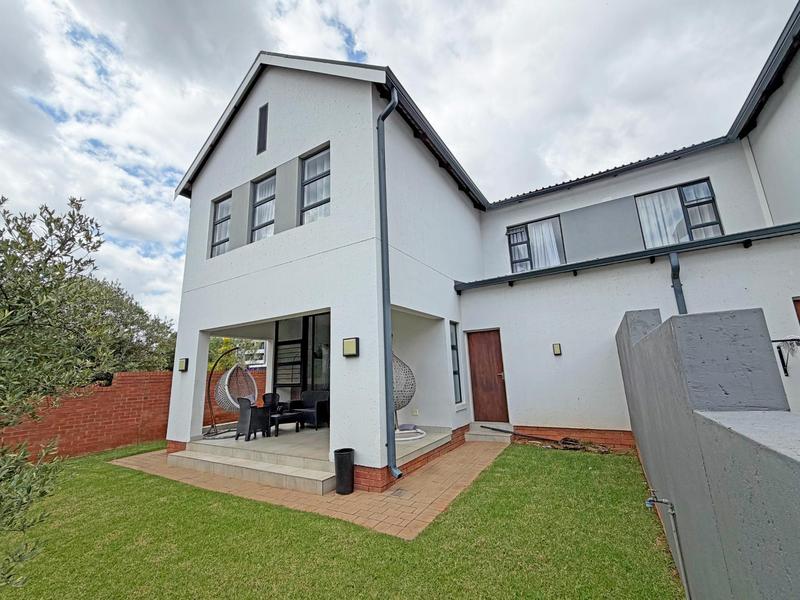 3 Bedroom Property for Sale in Pinehaven Gauteng