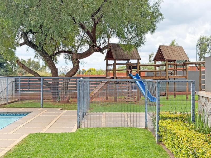 3 Bedroom Property for Sale in Pinehaven Gauteng