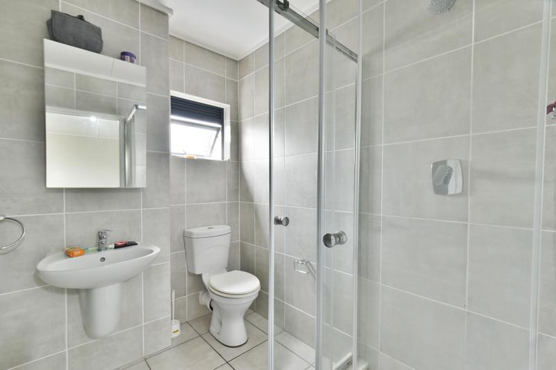 1 Bedroom Property for Sale in Linbro Park Gauteng