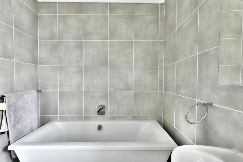 1 Bedroom Property for Sale in Linbro Park Gauteng