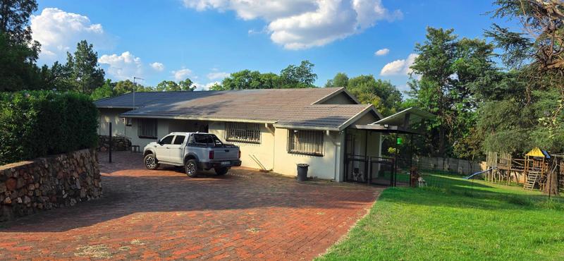 5 Bedroom Property for Sale in Zonnehoewe A H Gauteng