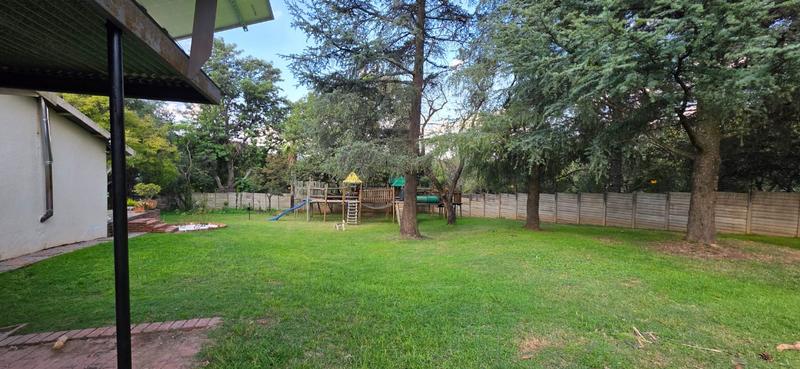 5 Bedroom Property for Sale in Zonnehoewe A H Gauteng