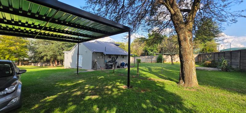 5 Bedroom Property for Sale in Zonnehoewe A H Gauteng
